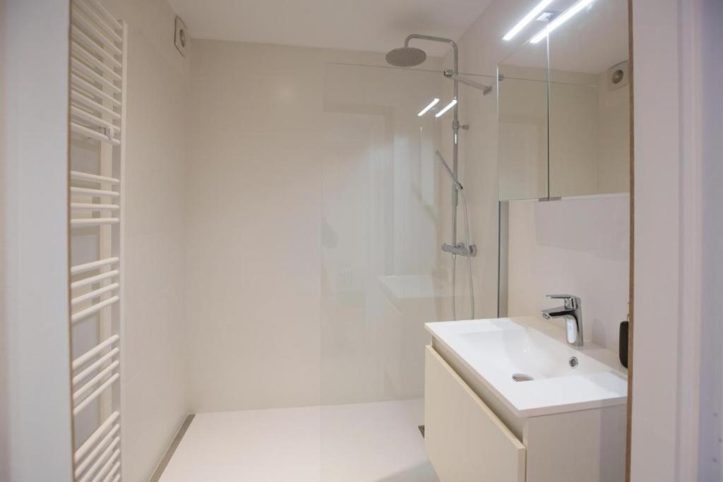 Luxury Apartment With Free Parking Ostende Kültér fotó